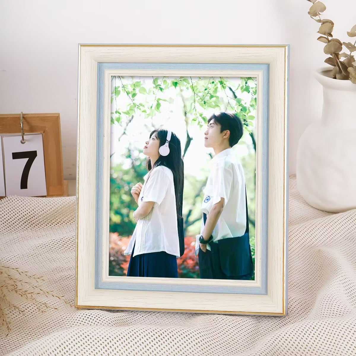 Custom Handmade Wool Felt Pet Portrait | 6 Inch Paw Decor Desktop Photo Frame